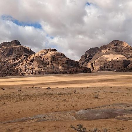 Caesar Desert Camp Wadi Rum Esterno foto